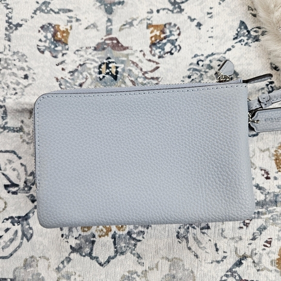 Coach Pebble Leather Double Corner Zip Wristlet Pale Blue F87590 - Picture 6 of 9